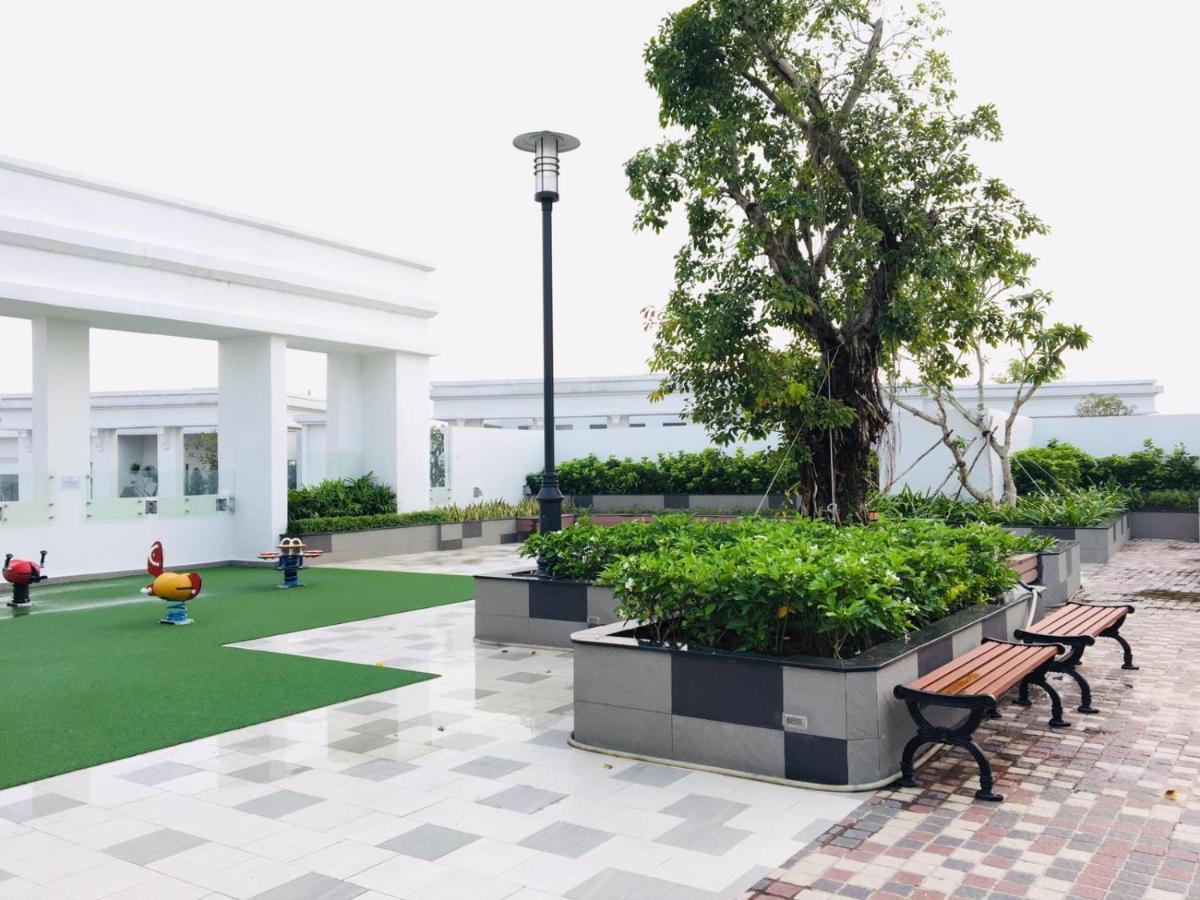 Gold Bee Dormitary Service Apartment โฮจิมินห์ซิตี้ ภายนอก รูปภาพ