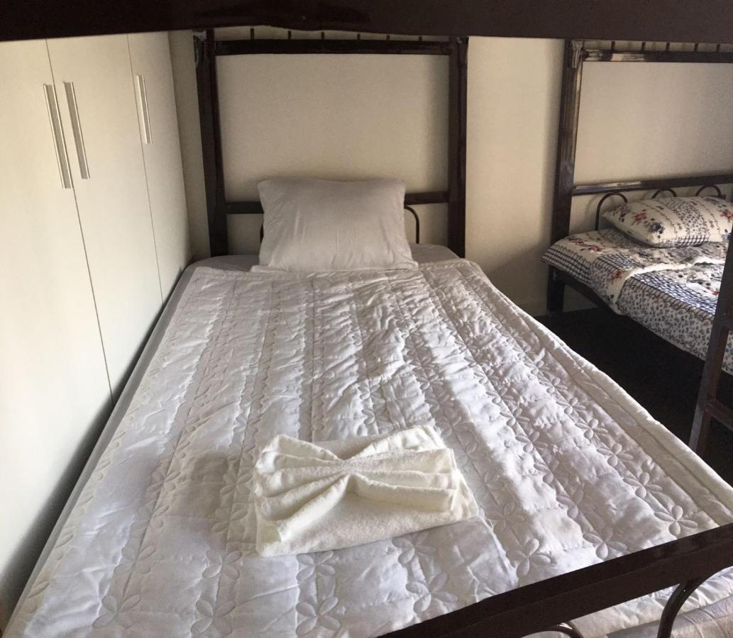 Gold Bee Dormitary Service Apartment โฮจิมินห์ซิตี้ ภายนอก รูปภาพ
