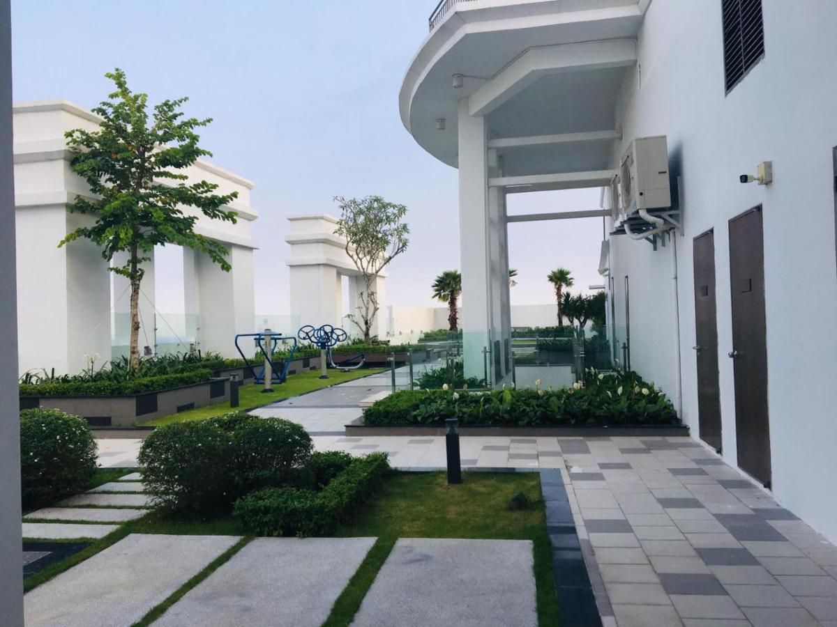 Gold Bee Dormitary Service Apartment โฮจิมินห์ซิตี้ ภายนอก รูปภาพ