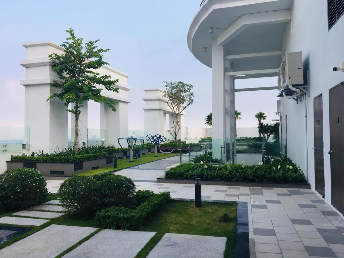 Gold Bee Dormitary Service Apartment โฮจิมินห์ซิตี้ ภายนอก รูปภาพ
