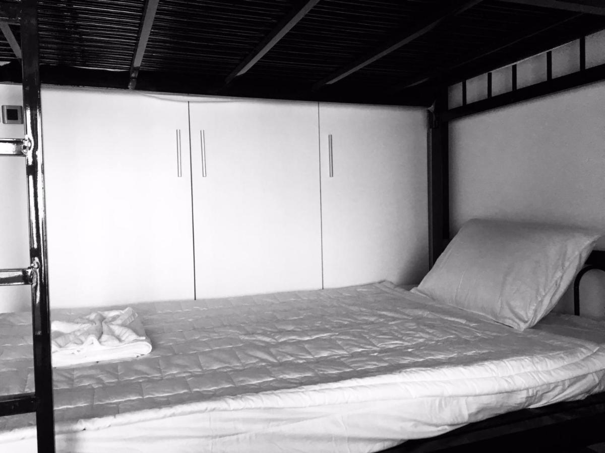 Gold Bee Dormitary Service Apartment โฮจิมินห์ซิตี้ ภายนอก รูปภาพ