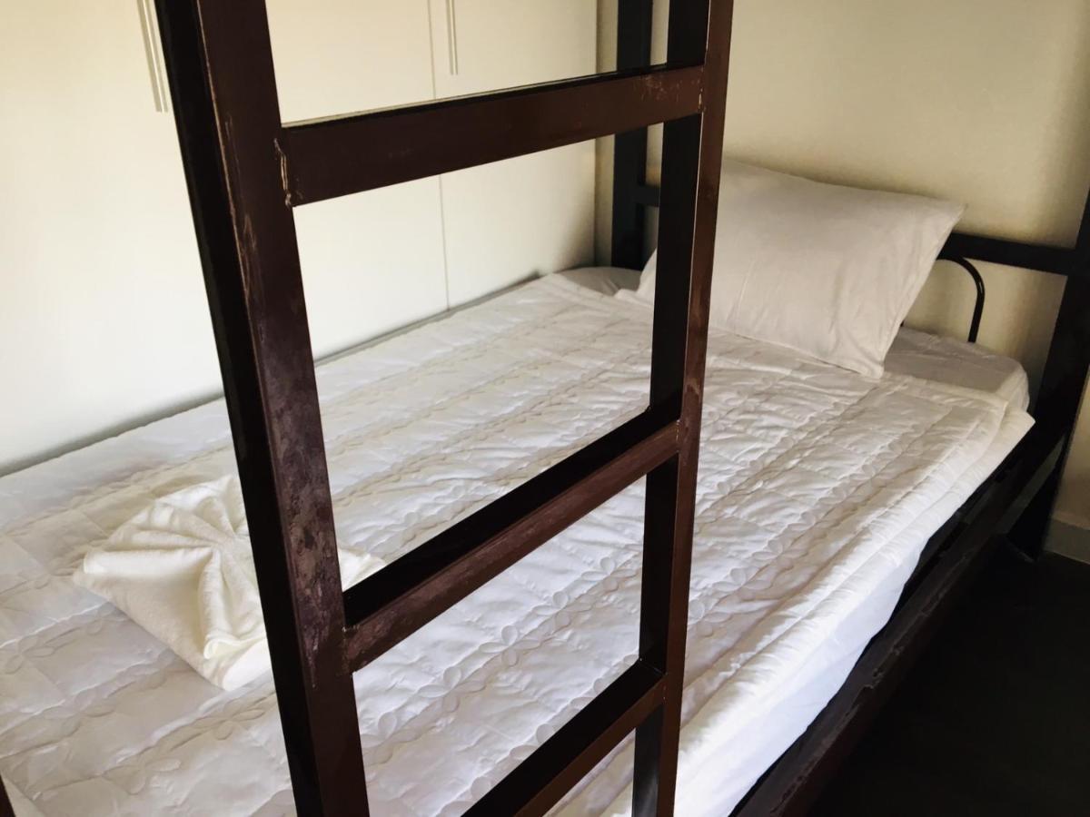 Gold Bee Dormitary Service Apartment โฮจิมินห์ซิตี้ ภายนอก รูปภาพ